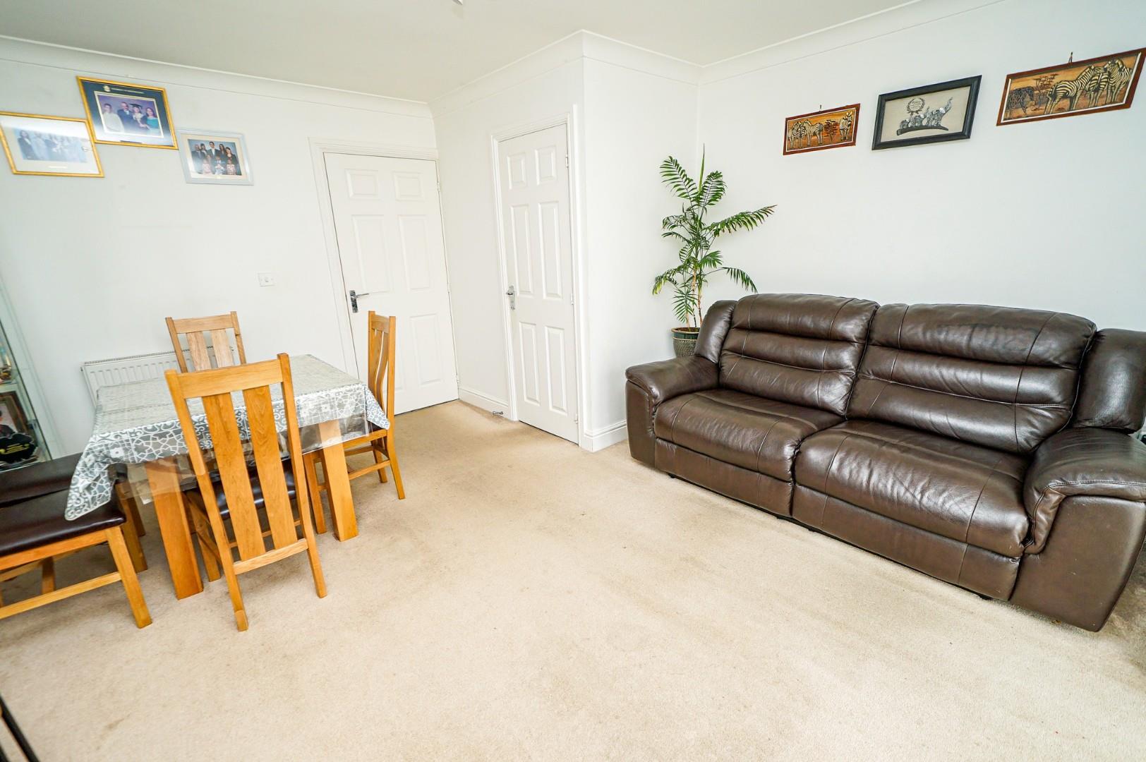 Plover Road, Leighton Buzzard Quarters Estate Agents